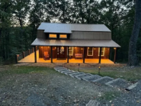 Last Minute & Early Bird Discounts! Beautiful Cabin on 20 Acres in Hocking Hills