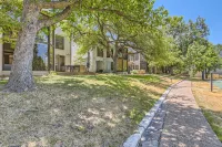 Chic Retreat - Deck, Games, Fireplace, Wifi, Grill
