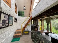 Galunggung Basecamp Villa Hotels in Ciawi