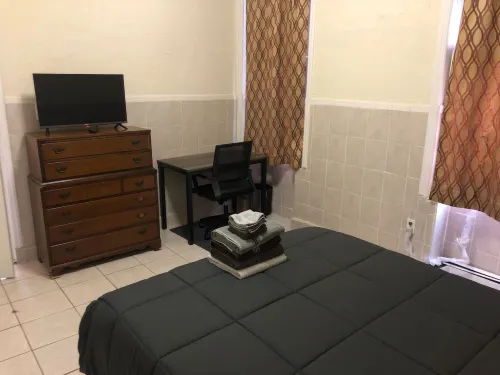 Private 1-Bedroom Apartment Only 15 Minutes to New York City Manhattan Hotel a Union City