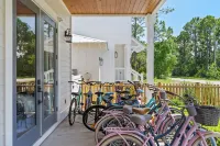 Beautiful 8-bedroom house Sleeps 24 in Santa Rosa Beach. Private Pool & Hot Tub