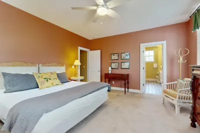 Coastal haven near the beach off scenic 30A with two pools & porch- dog-friendly