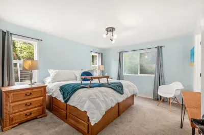 Puget Sound Commencement Bay Olympic Mountain. View 3 Bedroom Smart Home Hot tub 뒨 페닌슐라 앳 포인트 디파이언스 공원 주변 호텔