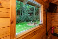 WiFi & Waterfront - Cozy Creek - Minimalist Camper's Cabin in Red River Gorge, Kentucky! Hotels in Beattyville