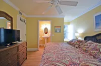 Direct Beach Access and Inviting Community Pool - Charming Escape Hotels in Siesta Key