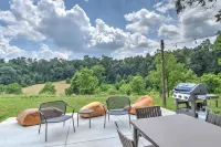 Outdoor Hot Tub and Expansive Acreage - Charming Serene Retreat Hotels in Canton