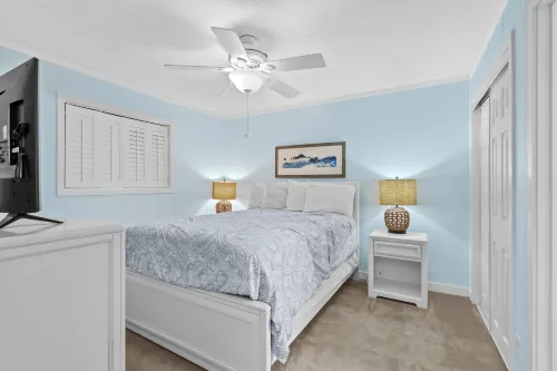 Stunning View and Resort Amenities - Charming Coastal Escape Hotels in Surfside Beach