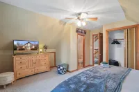 Private Hot Tub and Game Room Fun - Charming Cozy Retreat 클리어스프링 호텔