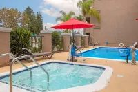 Quality Inn & Suites Camarillo-Oxnard - Hot Tub