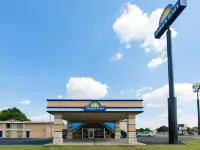Days Inn by Wyndham Norman Hotels in Norman