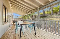 Cedar Sauna and Cozy Outdoor Retreat - Charming Oasis Hotels in Fayetteville