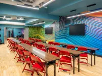 Moxy Cincinnati Downtown Hotels in Cincinnati