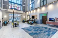 Holiday Inn Express & Suites Deadwood-Gold Dust Casino Hotels in Deadwood