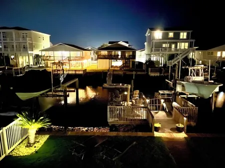 Premiere Location! Canal Front, Dock, Easy Beach & Pier Access