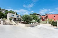 Anita Village - parking