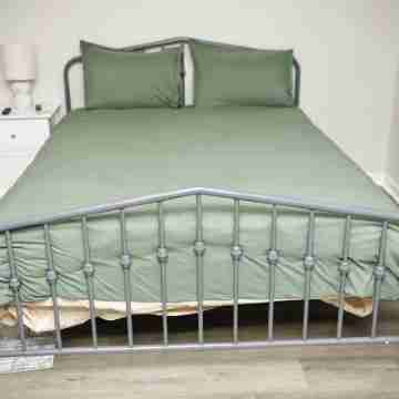 2-bedroom condo in lovely Winston-Salem'sCountry Club Rooms