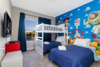 Hot Tub, Themed Spaces and Resort Amenities - Stunning Retreat Hotels in Loughman