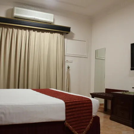 Gulf Park Apartment