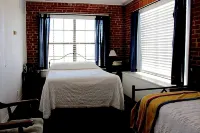 Spur Hotel - Homestays