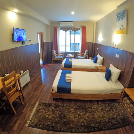 Khamsum Inn