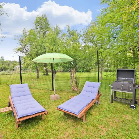 Charming Stay Near Forests