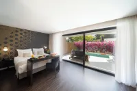 Azur Hotel Hotels in Vouliagmeni