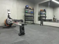 Shade Suites and Studios - Fitnessstudio