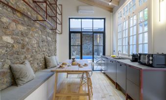 Incomparable Plaka's Luxury Apt Private Pool