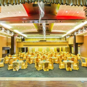 Flora Airport Hotel and Convention Centre Kochi