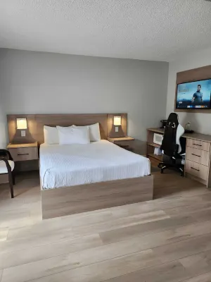 Paradise Motel Hotels in Sicamous