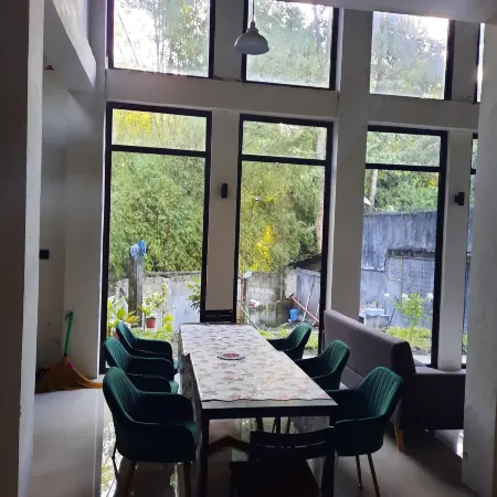 1 Bed House - Sleeps 2 - Pets - Parking - Wifi