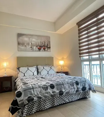 Henry's Newport Deluxe Condotel Hotels near Villamor Airbase