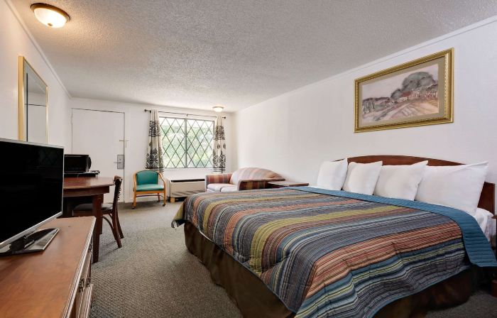 Knights Inn Macedonia