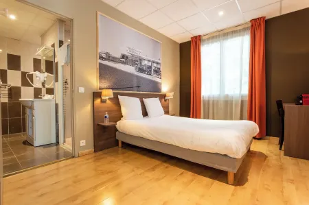 Logis Hôtels et Restaurant la Pause Rn7 Отели в г. Савас