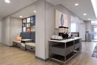 Hampton Inn & Suites St. Charles Old Town Area Hotels in Frontier Township