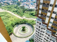 Homey and Simply Look Studio LRT City Jatibening Apartment - 2-Star