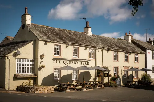 Queen's Head Askham Hotel di Clifton