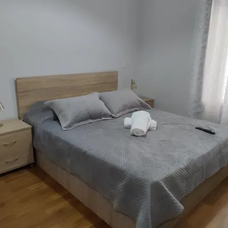 Dr. J. Spon Apartment