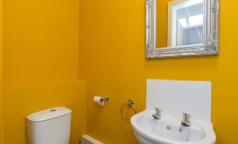 Townhouse @ 27 Electricity St Crewe