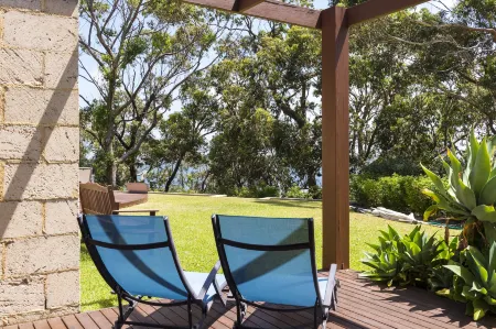 By the Beach B&B Self Contained Apartments