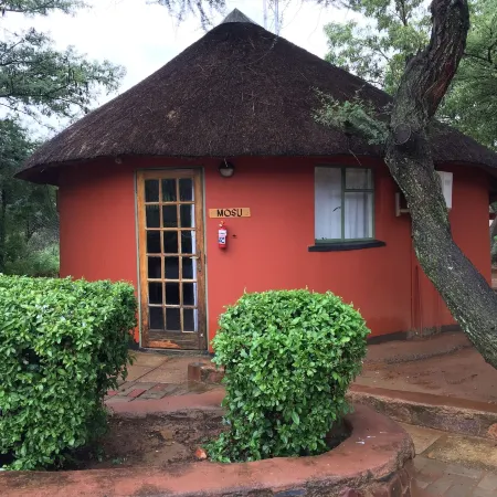 Kgogomodumo Lodge