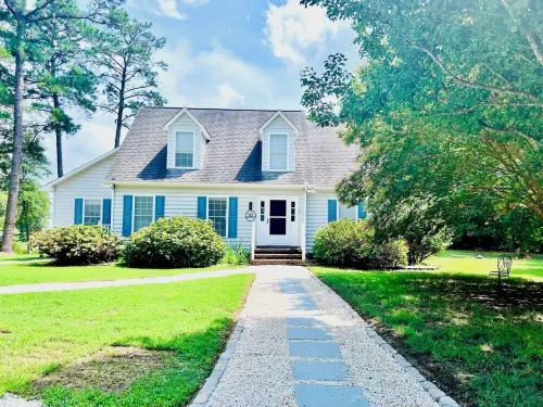 Private 5-acre Waterfront Retreat with Main & Guest House & BBQ Shed