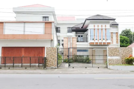 Wale Langowan Отели в г. Minahasa Regency