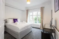 Pillo Rooms - 4Br House Near Heaton Park Hotels in Prestwich