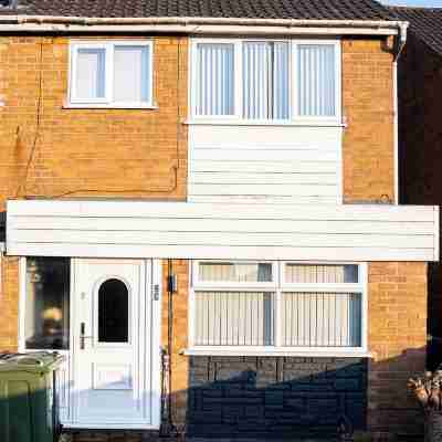 Stunning 3Bedroom Home Ideal for Long & Short Stay Hotel Exterior