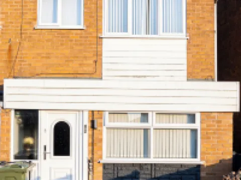 Stunning 3Bedroom Home Ideal for Long & Short Stay Hotels in Dudley