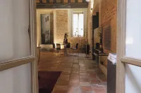 Foresteria Palazzo Guazzoni Zaccaria Hotels in Cicognolo