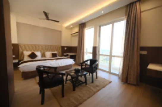 Fairvacanze Inns & Suites Lucknow