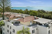 Beachcomber on the Spit Hotels in Mooloolaba