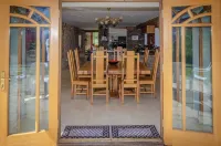 城堡景觀 - 紐頓斯黛丁飯店